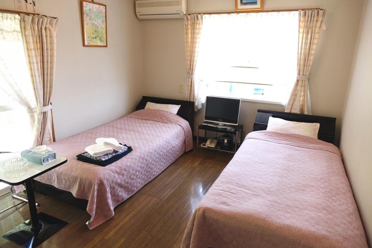 ペンション桜家 Hotel Shimoda  Buitenkant foto