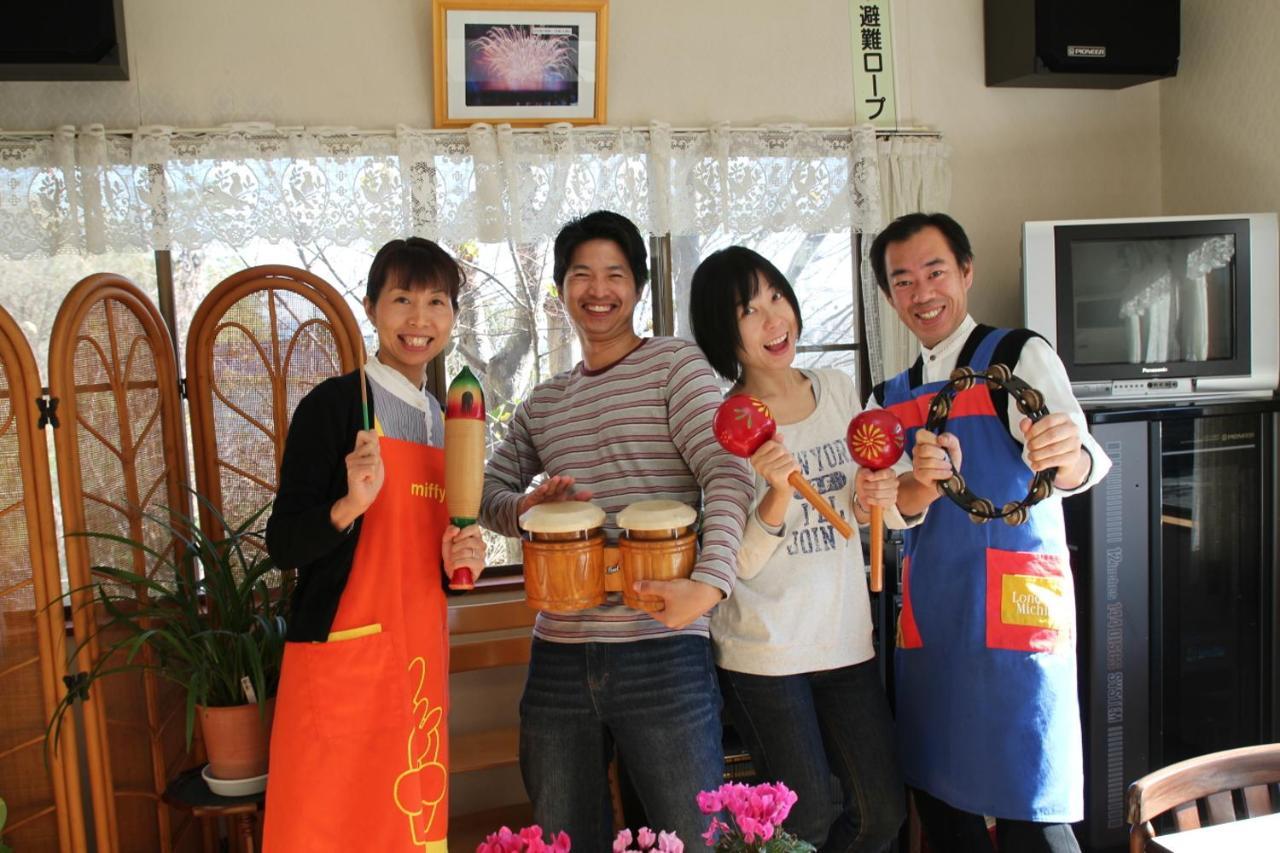 ペンション桜家 Hotel Shimoda  Buitenkant foto
